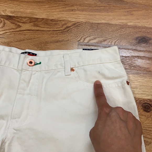 Tommy Hilfiger short size 11 - Picture 8 of 16